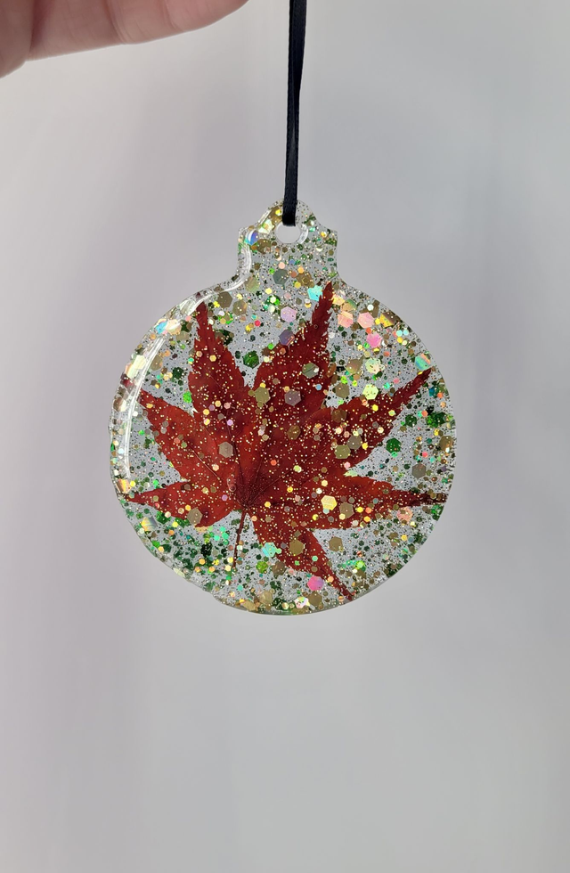 Christmas Tree Circular Baubles - Various Designs