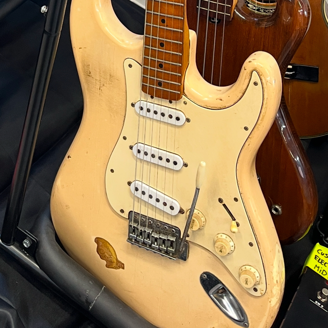 1975 Greco JAPAN Stratocaster &quot;The Pink Panther&quot; ... PLAYER GRADE + Gigbag