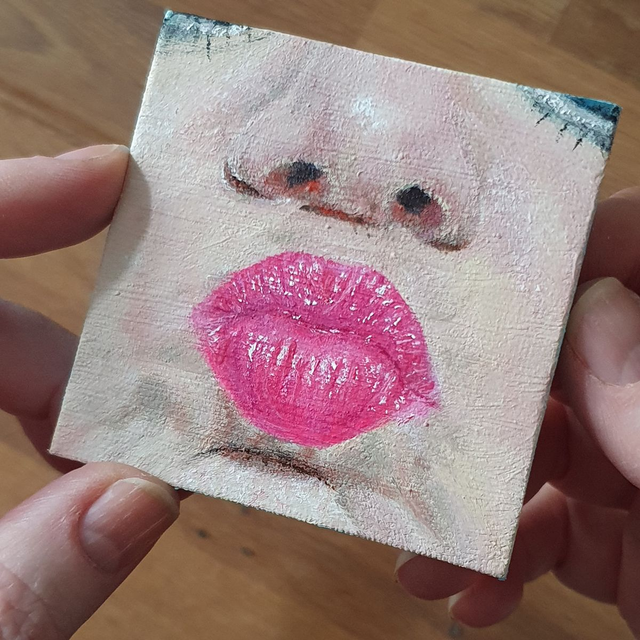 Handbeschilderde magneet 'Funny Face - kissykiss'