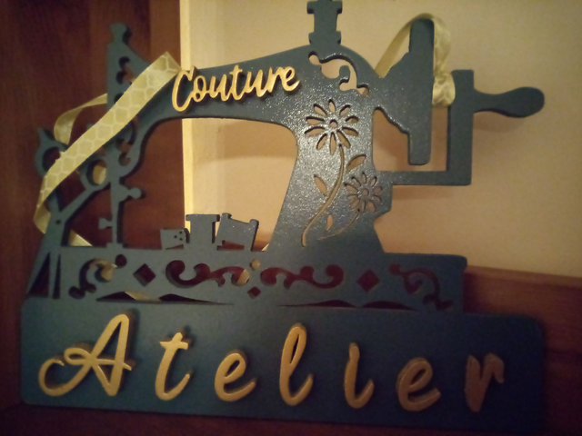 Atelier de couture - 24 x 20 cms
