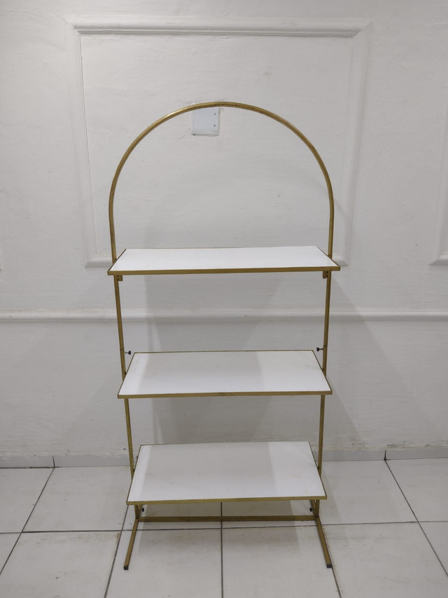 ESTANTE DOURADA - LOCAÇÃO