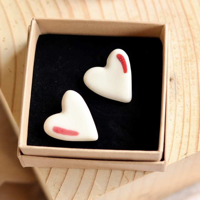 Boucles d’oreilles cœur en porcelaine 