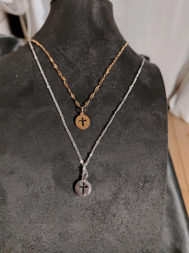 Collier plaque Croix 