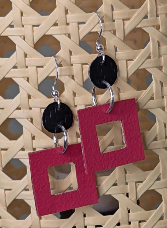 Boucles d'oreilles double face, forme géométrique, similicuir rose et noir, tissus enduit, fermoir argent 925