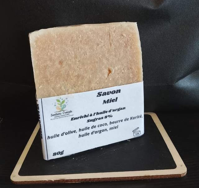 🌿 Savon Miel – 80 g  Enrichi à l’huile d’argan – Surgraissé 8% Fabrication artisanale – Saponification à froid