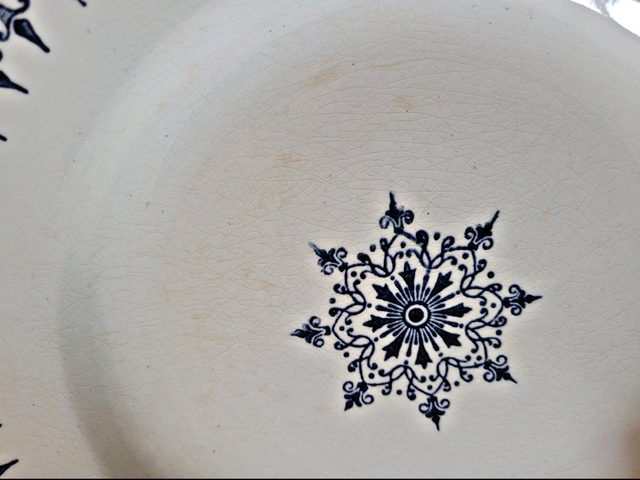 X Assiettes plates Saint Amand Primax, terre de fer bleu arabisant