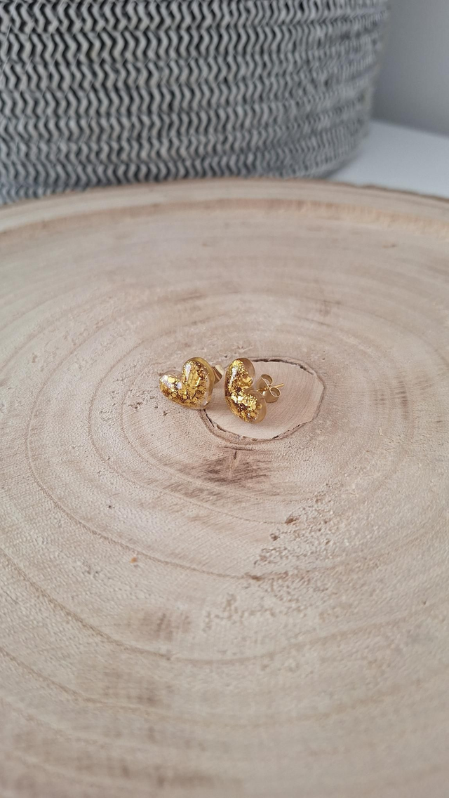 Puces cœurs bombés paillettes dorées 