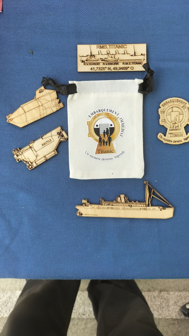 lot de 5 magnets en bois made in auvergne