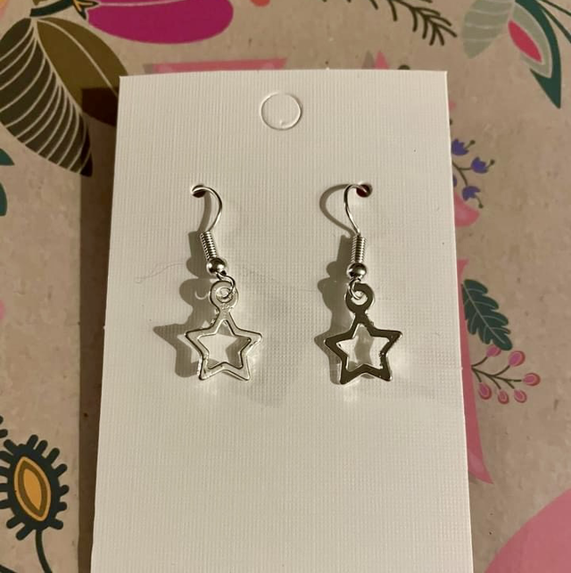 Stars on silver plated ear hooks 