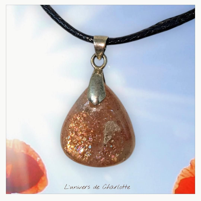 Pendentif &quot;Pierre de soleil&quot; PN-084