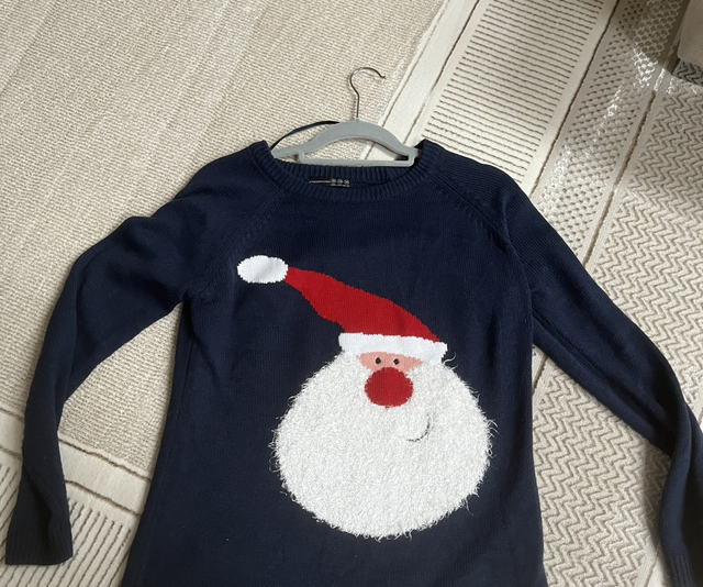 Women’s size 10 Jumper 