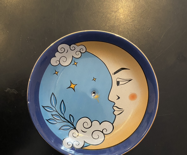 Mond Räucherstäbchenhalter