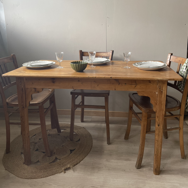 Table à manger en pin 