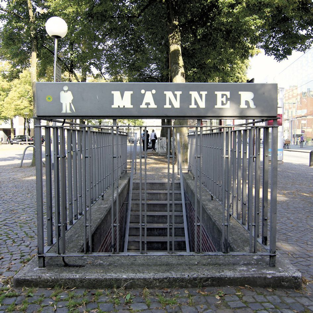 Männer – WC am Domplatz von Hans-Peter Feldmann