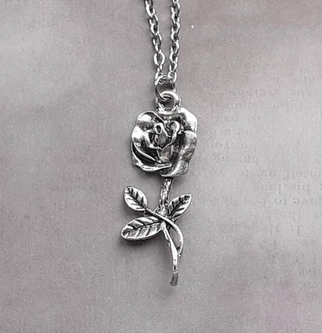 Gothic Rose Necklace 