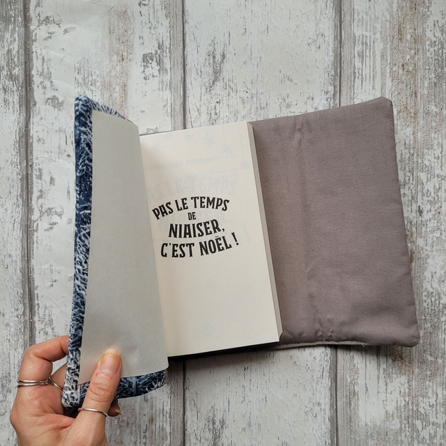 Protège livre amovible S - Sapin sous la neige