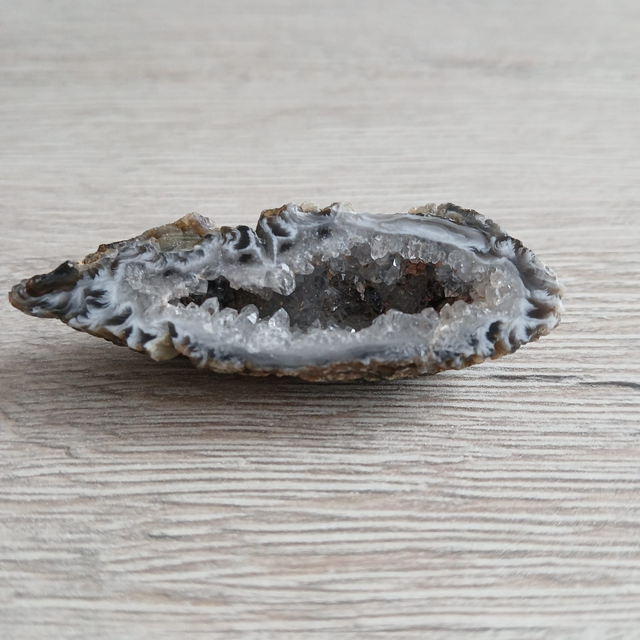 Agaat Geode 6x2x1,5 cm (12.060)