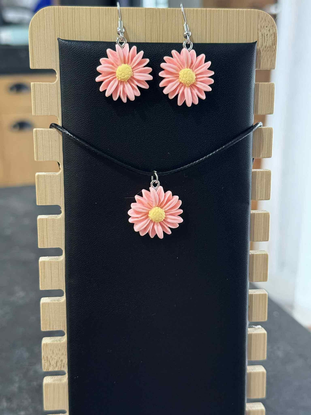 🌺✨ Parure Marguerite Rose – Élégance Passionnée ✨🌺