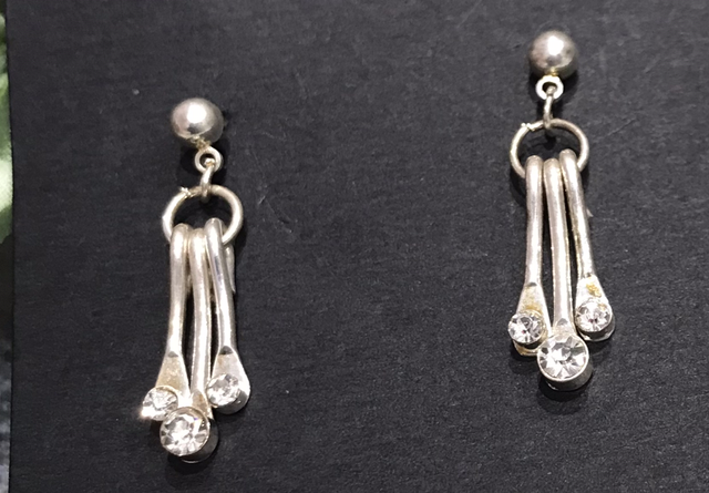 Silver Dangling Earrings- SDE100