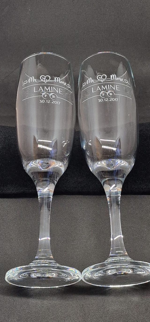 Flûtes a champagne gravées “Empreinte d’amour”