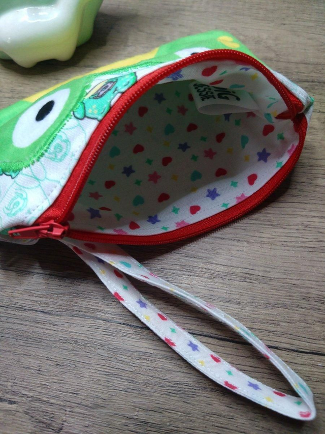 Frog zip purse with wrist strap