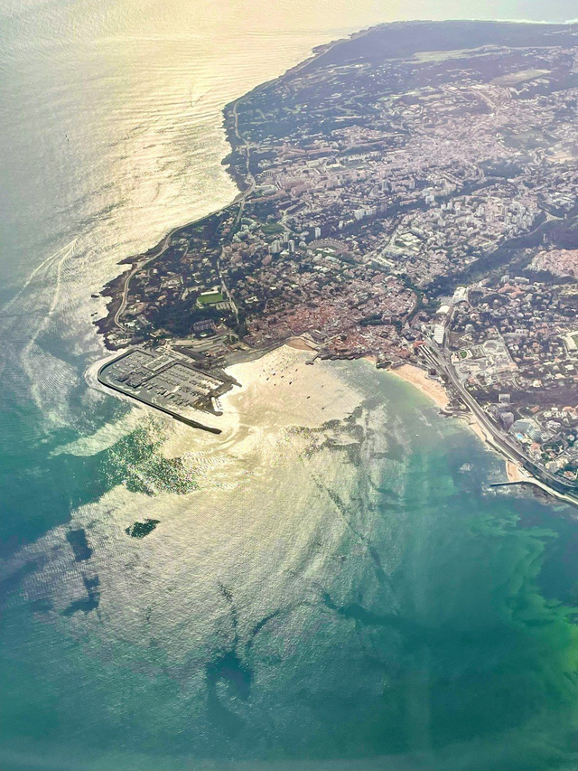 Lisbon Airport to or from Cascais