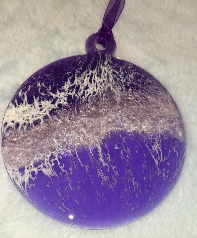 Wave themed bauble