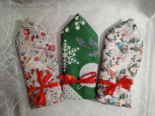 Karácsonyi textil szalvéta (4 db-os, többféle)
