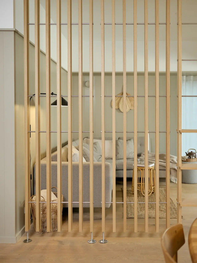 Woodupp Embrace room Divider BM1 - 236-252 cm