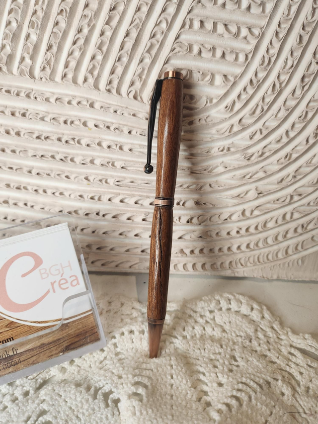 Stylo fin  en bois de cèdre rouge