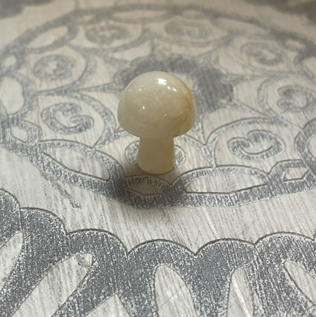 Mini Toadstool - Yellow Aventurine