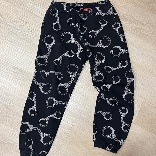 Supreme sweat pants size L pre-owned