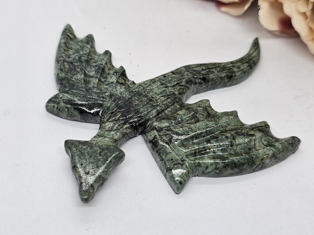 Serpentine carved dragon 