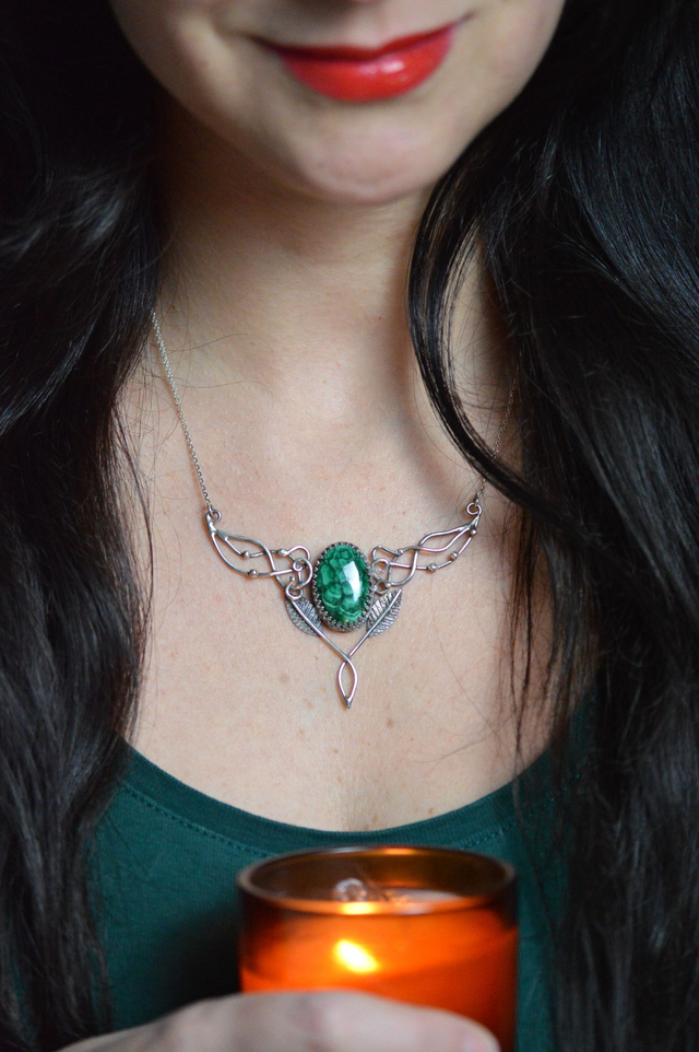 Collier Elfique - Malachite, feuilles simples