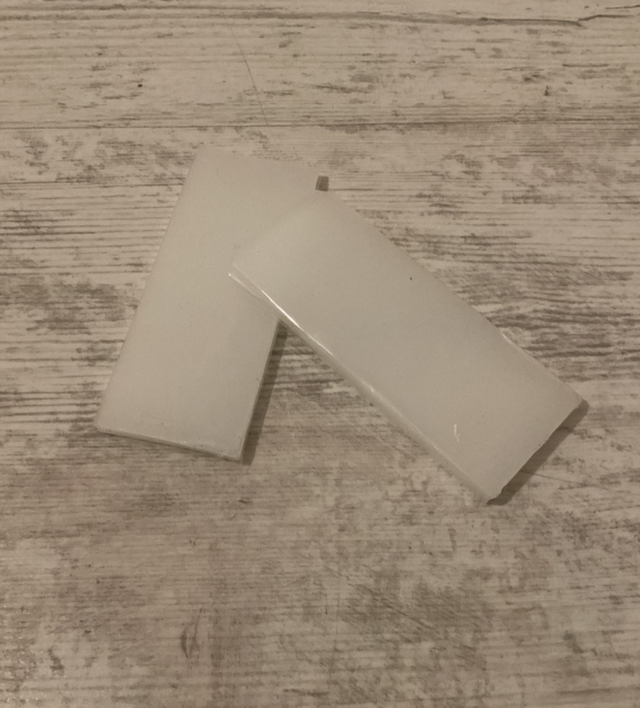 Colle pour mèches vendu en lot ( les 2 plaques dans un lot ) 