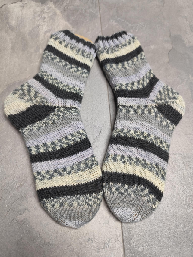 Handgestrickte Socken Größe 36/37