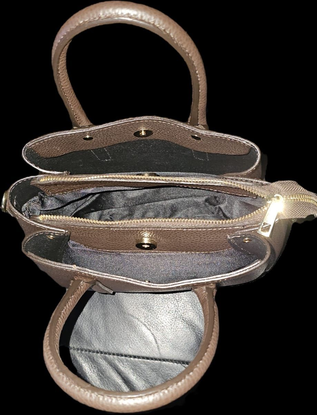 SAC A MAIN CUIR VACHETTE CHOCO AVEC POIGNETS ET SANGLE