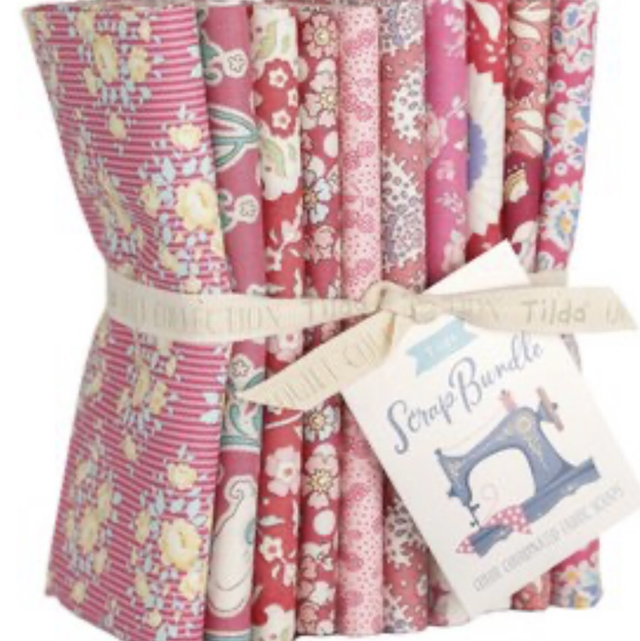 Fabric: Fat Quarters: Permanent: Scrap Bundles: 50 x 55cm: Red, Pink and Peach: Pack of 10