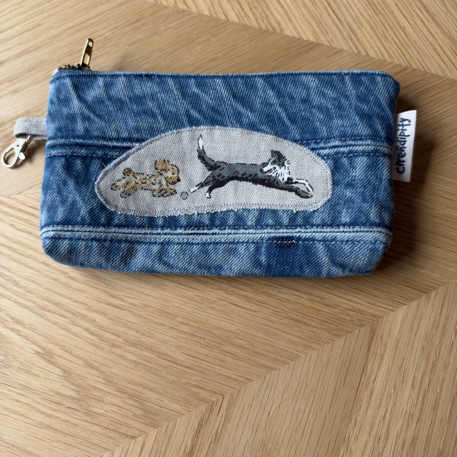 Dash purse