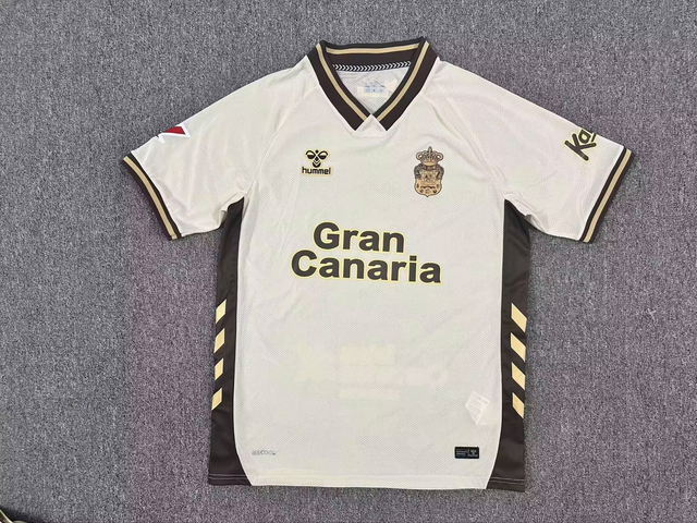 Tercera equipación unión deportiva Las Palmas, 25 26