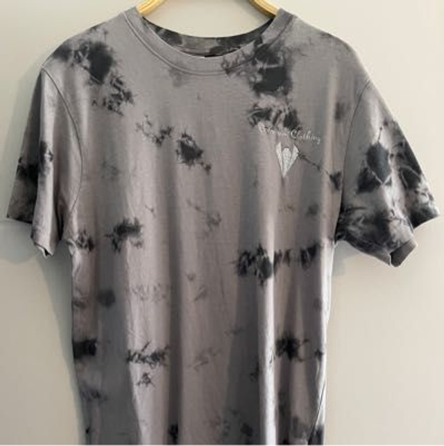 Tee-Shirt Taché Noir Et Gris