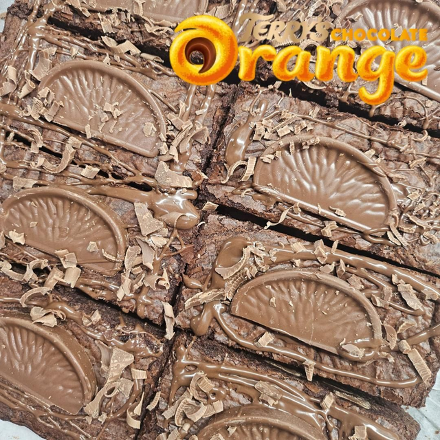 Terry&#039;s Chocolate Orange Brownie Slice 