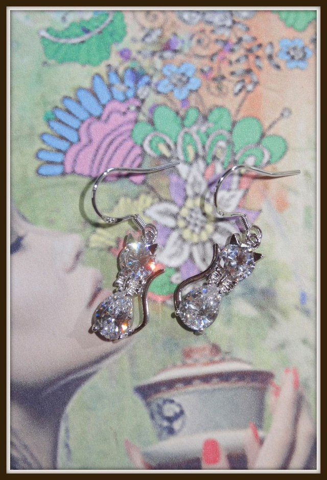 Boucles d&#039;oreilles chat rhodiens &amp; strass