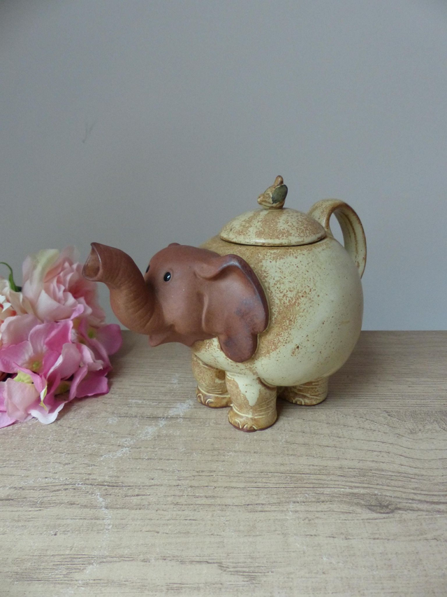 Théière Éléphant Zoomorphe en Grès – Fabriquée au Japon – Pièce Artisanale Vintage – Collection Animaux, Cadeau Original pour Amateur de Thé