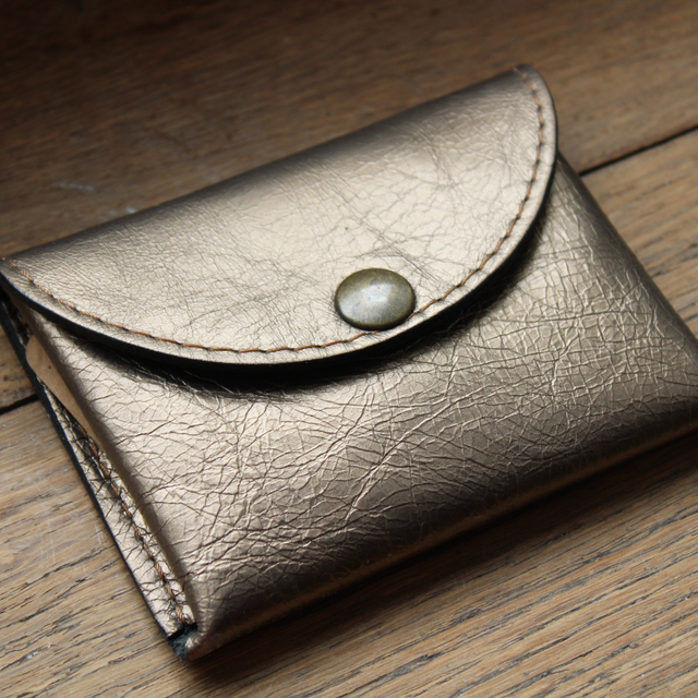 Porte monnaie à bouton