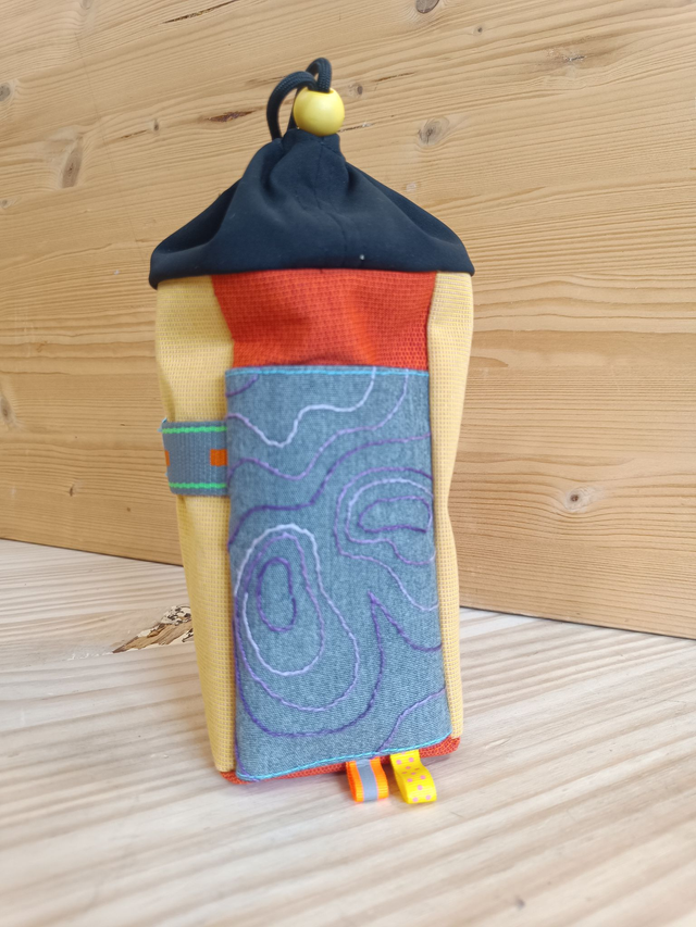 Food Pouch Brodée LIGNES TOPOGRAPHIQUES