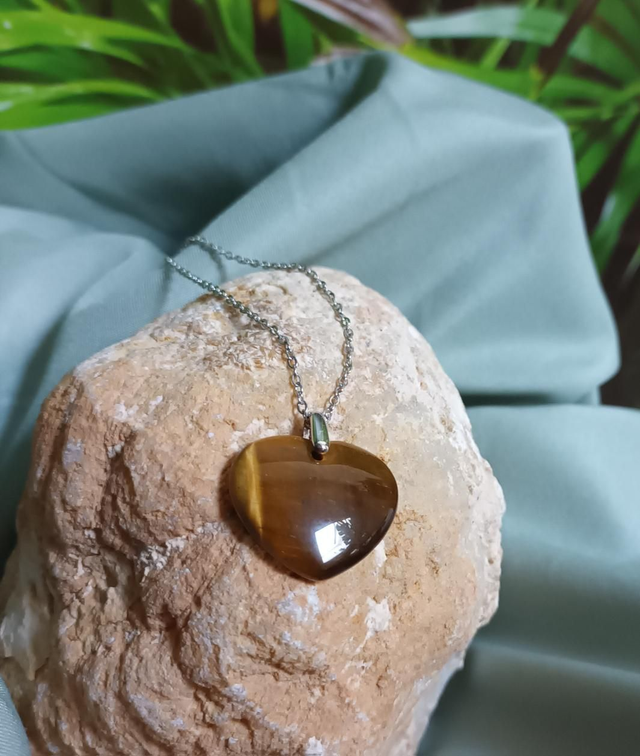 Pendentif cœur en œil de tigre