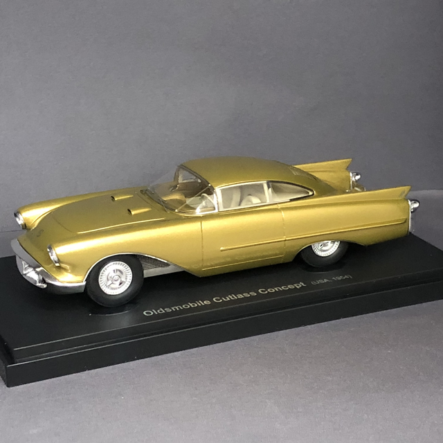 Oldsmobile Cutlass Cobcept 1954 AutoCult 1:43
