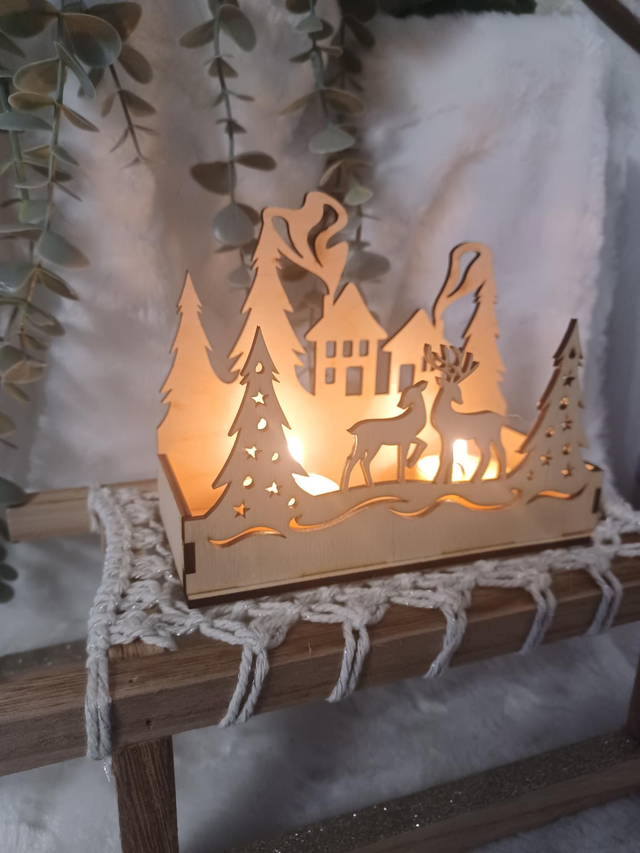 Décor lumineux de Noël en bois – Village d’hiver avec animaux 🦌✨