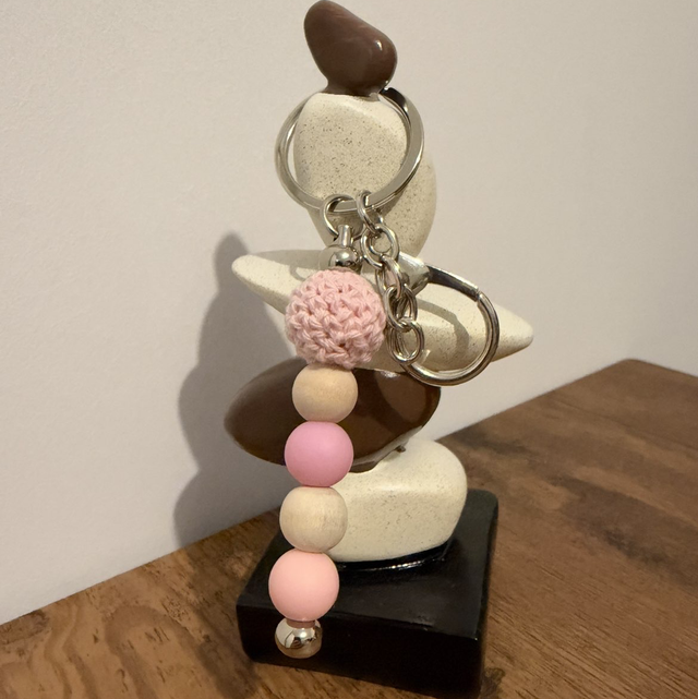 Porte-clé crocheté – Rose &amp; Bois